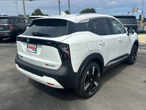 New 2025 Nissan Kicks SR w/ SR Premium Package image 5