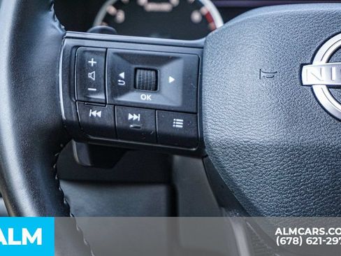 Used 2025 Nissan Rogue SV AWD/4WD image 29