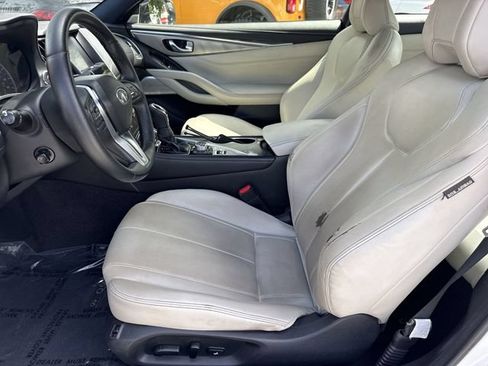 Used 2018 INFINITI Q60 3.0t Luxe w/ Sensory Package 3.0T Luxe RWD image 11