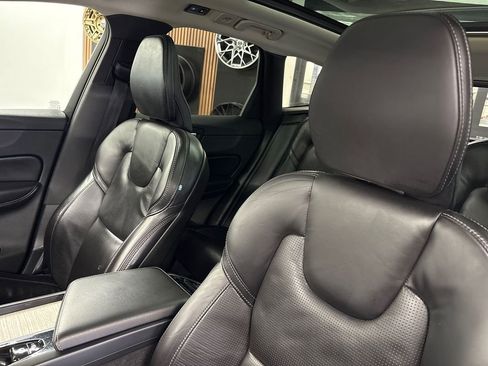 Used 2021 Volvo XC60 T5 Inscription w/ Climate Package image 34