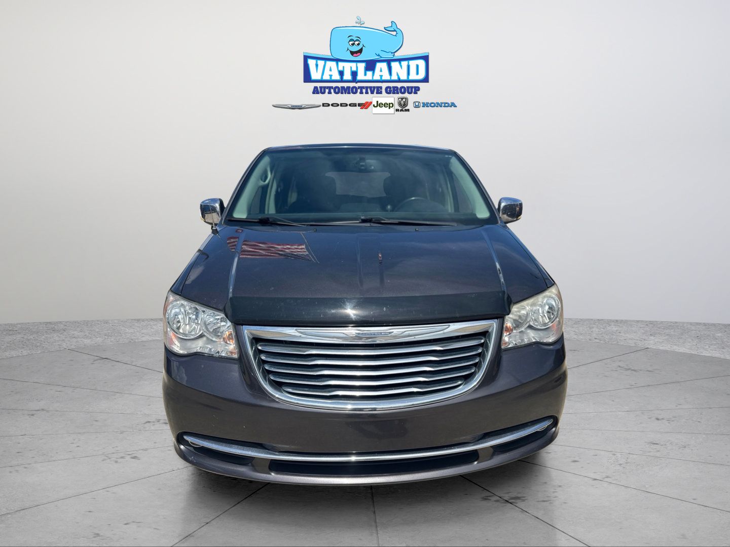 Certified 2016 Chrysler Town & Country Limited FWD image 46