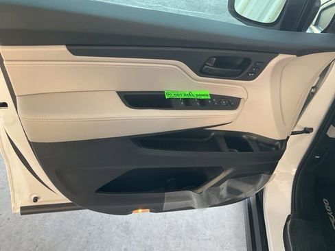 New 2026 Honda Odyssey EX-L image 5