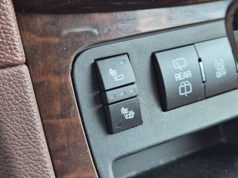 Used 2013 Buick Enclave Leather w/ Trailering Provision Package FWD image 28