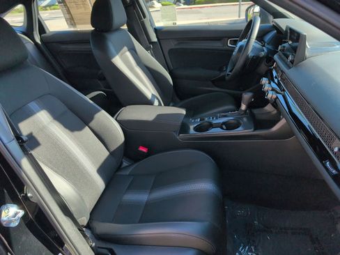 Used 2025 Honda Civic Sport image 18