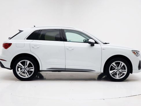 Used 2022 Audi Q3 2.0T Premium Plus image 3