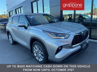 Used 2024 Toyota Highlander Limited