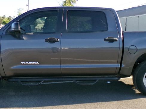 Used 2012 Toyota Tundra 4x4 CrewMax w/ Tow Pkg image 2