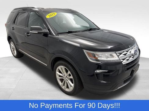 Certified 2019 Ford Explorer XLT w/ Equipment Group 202A image 1