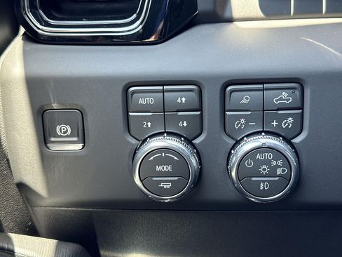 New 2026 GMC Sierra 1500 AT4X w/ AT4X AEV Edition AWD/4WD image 16