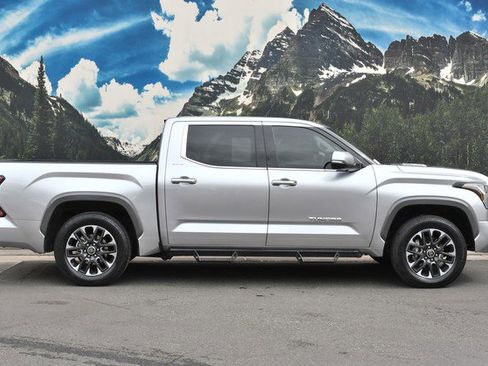 Used 2022 Toyota Tundra Limited image 2