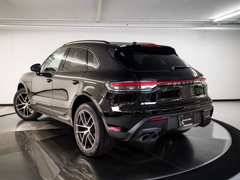 Certified 2026 Porsche Macan AWD/4WD image 3