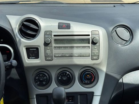 Used 2010 Toyota Matrix FWD image 18