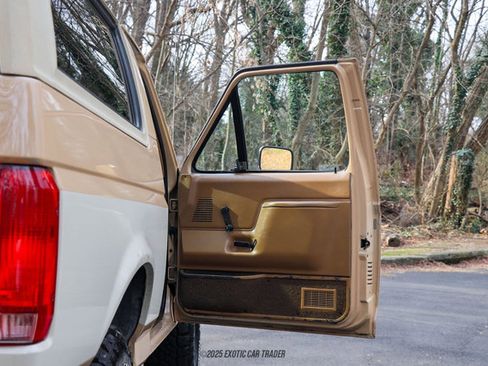 Used 1990 Ford Bronco Custom image 34