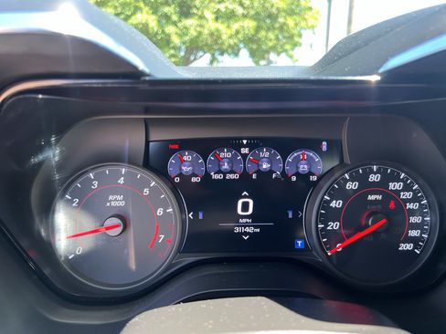 Used 2019 Chevrolet Camaro SS RWD image 18