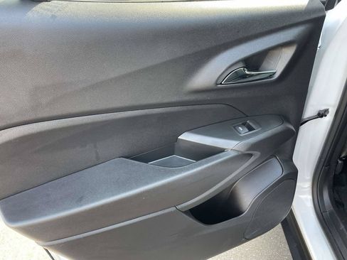Used 2026 Chevrolet Trax LT w/ Driver Confidence Package FWD image 12