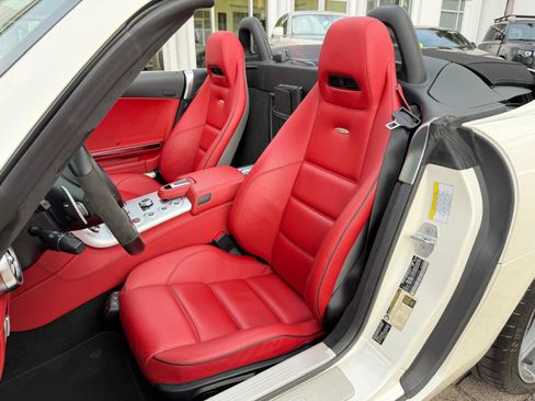 Used 2012 Mercedes-Benz SLS AMG Roadster image 36