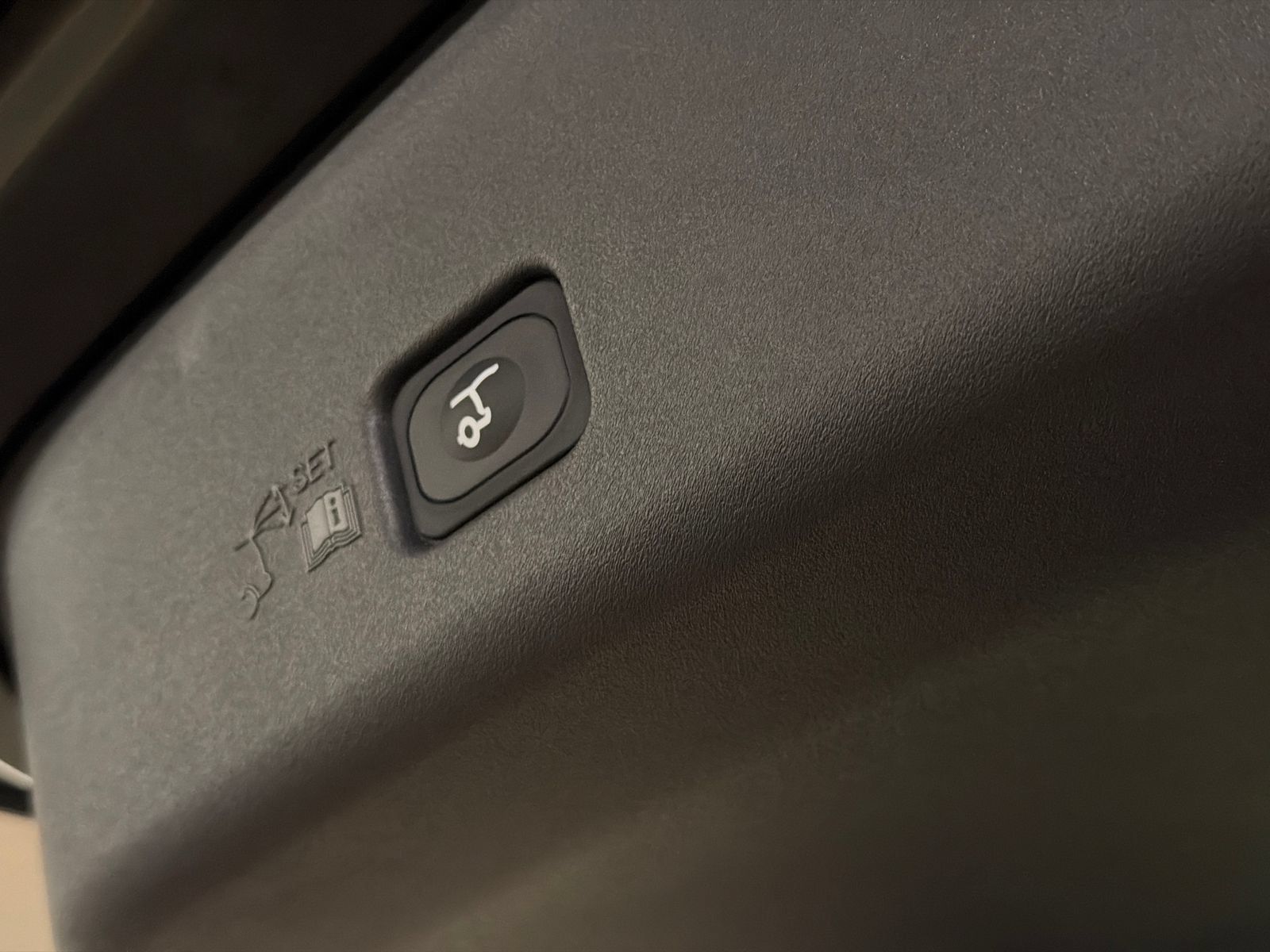 New 2026 Lincoln Nautilus Premier AWD/4WD image 9
