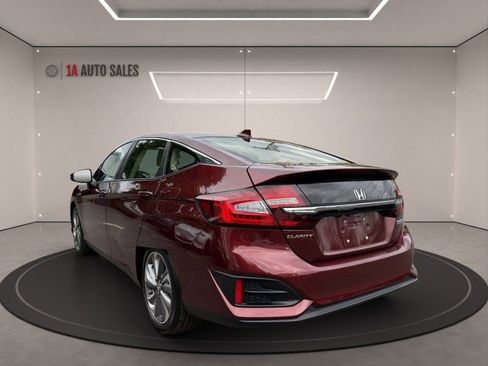 Used 2018 Honda Clarity Plug-In Hybrid image 3
