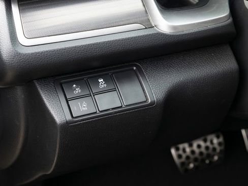 Used 2019 Honda Civic Touring image 16