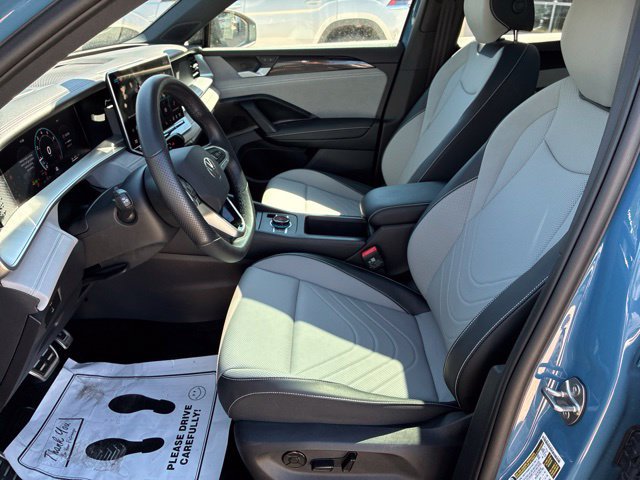 Certified 2026 Volkswagen Tiguan SE R-Line AWD/4WD image 10