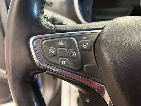 Used 2017 Chevrolet Volt LT w/ Comfort Package FWD image 12