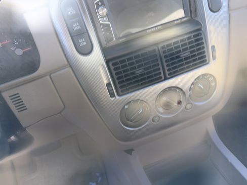 Used 2004 Ford Explorer XLT image 15