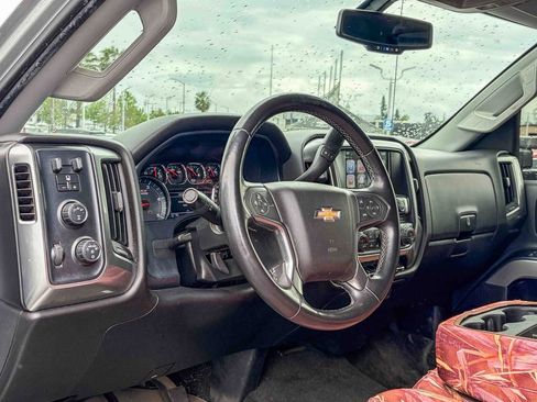 Used 2017 Chevrolet Silverado 2500 LT w/ LT Convenience Package image 8