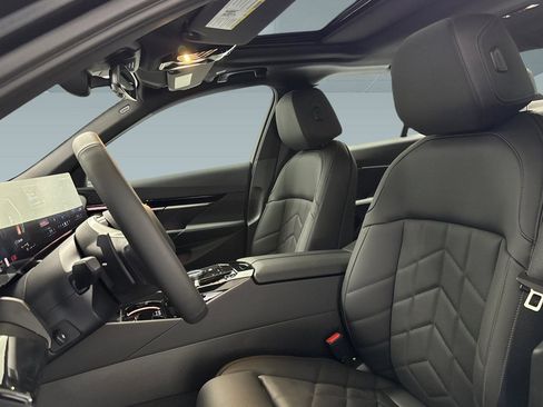 Used 2026 BMW 530i w/ Premium Package image 14