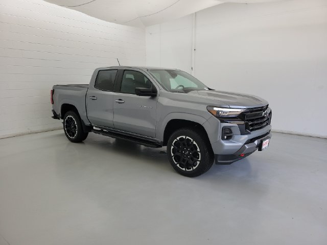Used 2026 Chevrolet Colorado Z71 w/ Technology Package AWD/4WD image 4