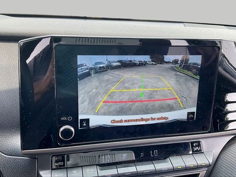 Used 2025 Toyota Camry SE FWD image 25