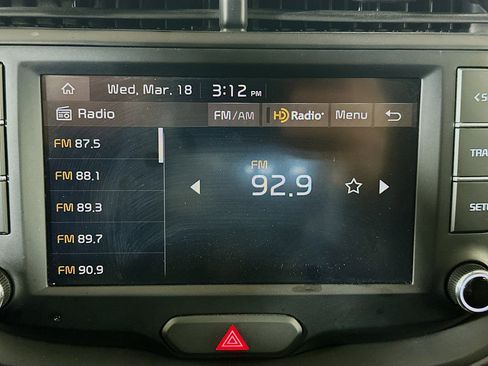 Used 2025 Kia Soul LX w/ LX Technology Package image 21