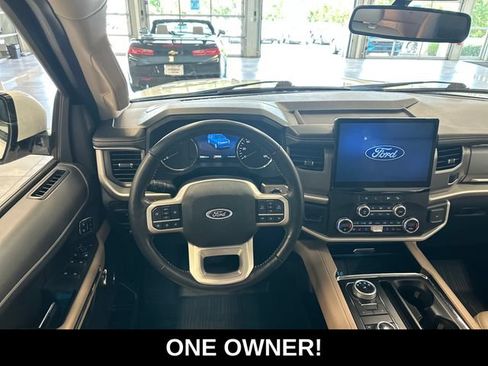 Used 2023 Ford Expedition XLT AWD/4WD image 2