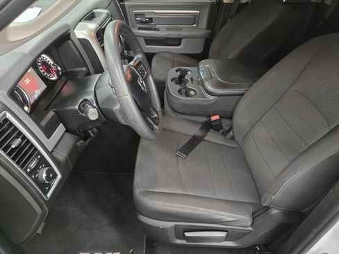 Used 2019 RAM 1500 Classic SLT RWD image 7
