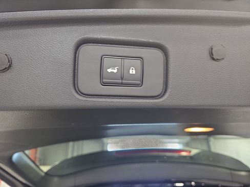 New 2026 Nissan Pathfinder Platinum FWD image 13