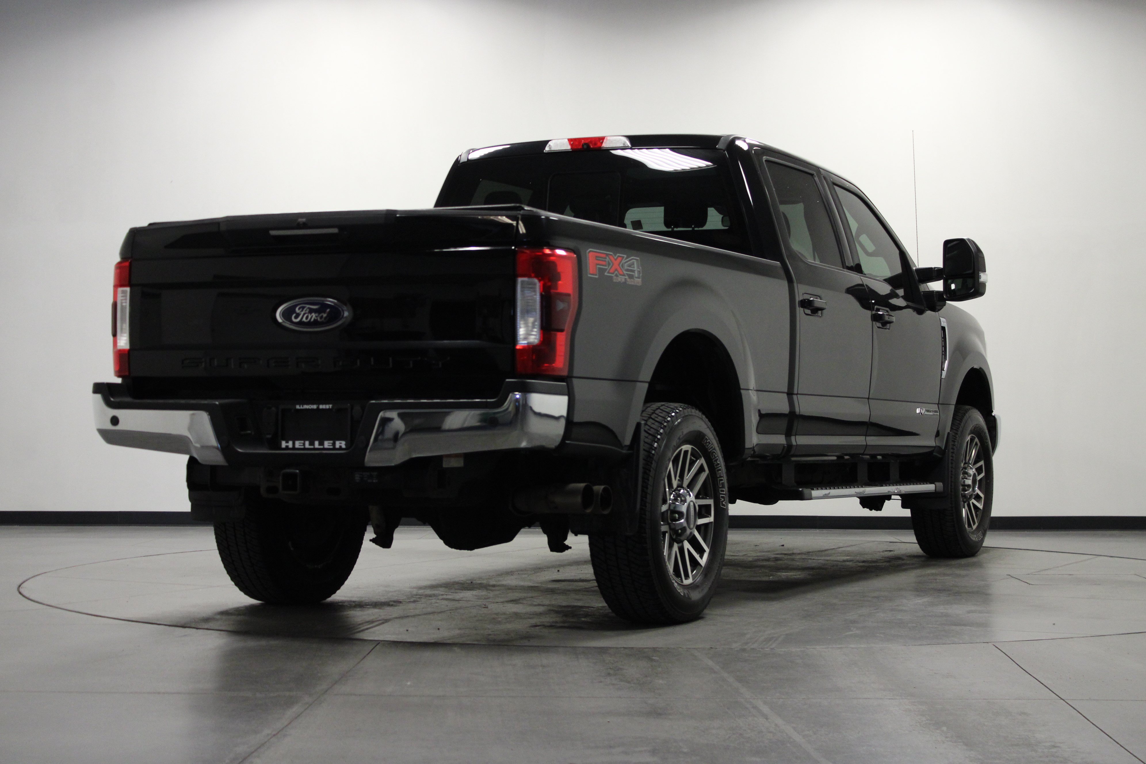 Used 2018 Ford F250 Lariat w/ Lariat Ultimate Package AWD/4WD image 4