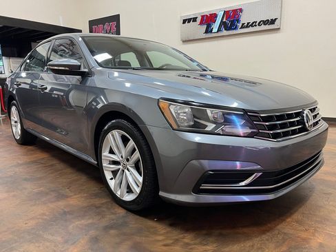 Used 2019 Volkswagen Passat 2.0T Wolfsburg w/ Wheels & Sunroof Package image 3