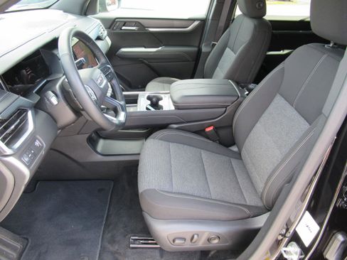 Used 2025 GMC Acadia Elevation image 18