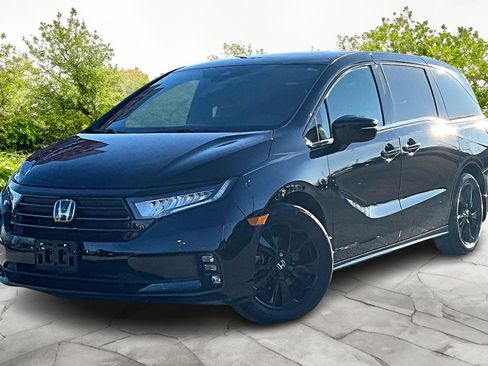 Used 2024 Honda Odyssey Sport image 12