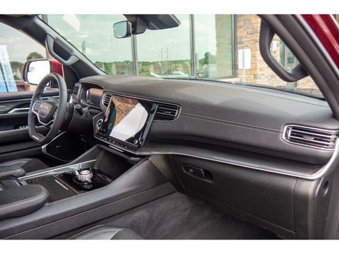 Used 2022 Jeep Wagoneer Series I w/ Premium Group I AWD/4WD image 15