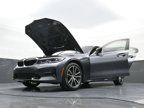 Used 2021 BMW 330i xDrive Sedan w/ Convenience Package image 39