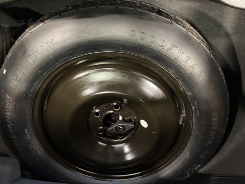 Used 2020 Jeep Cherokee Latitude Plus w/ Cold Weather Group image 32