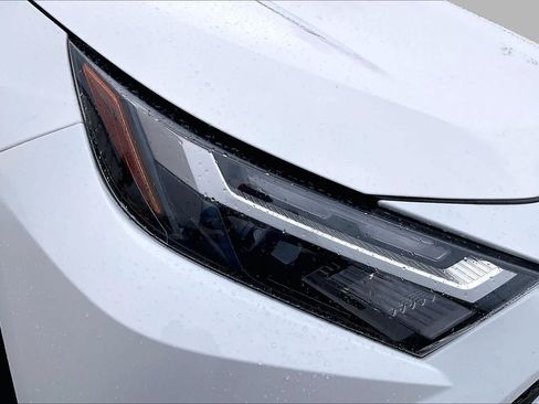 Used 2025 Toyota RAV4 XLE FWD image 29