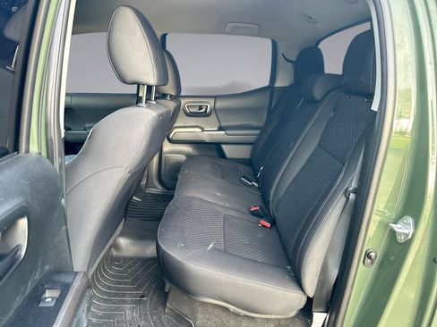 Used 2021 Toyota Tacoma SR5 w/ Trail Edition RWD image 28