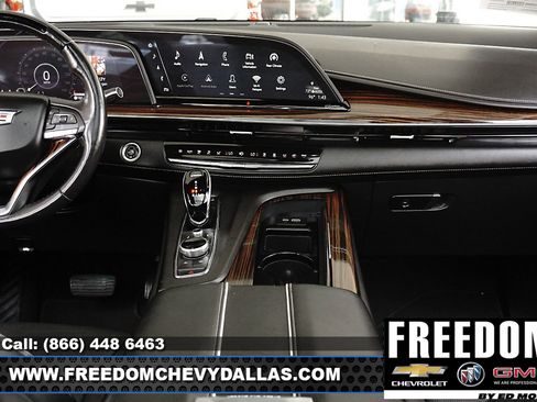 Certified 2023 Cadillac Escalade ESV Premium Luxury image 16