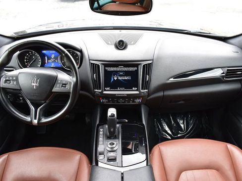 Used 2019 Maserati Levante AWD/4WD image 29