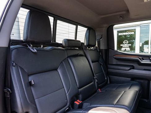 Used 2024 GMC Sierra 1500 Denali w/ Technology Package AWD/4WD image 28