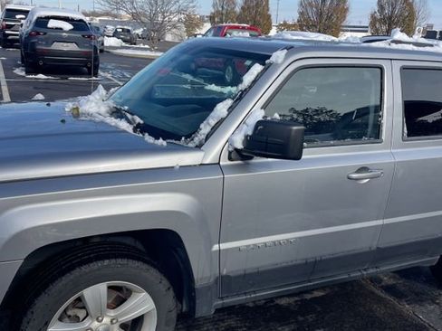 Used 2015 Jeep Patriot Latitude image 3