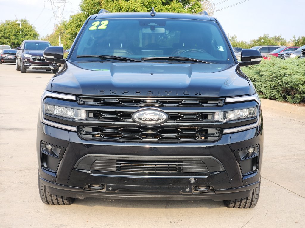 Used 2022 Ford Expedition Limited AWD/4WD image 2