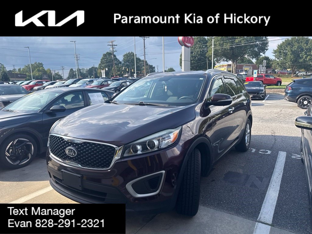 Used 2016 Kia Sorento FWD w/ LX Convenience Package image 2
