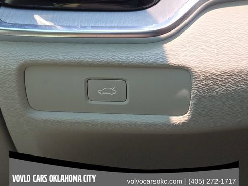 Certified 2026 Volvo V60 B5 Cross Country Plus w/ Climate Package AWD/4WD image 24